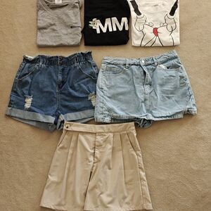 Women's clothes bundle,Uniqlo t-shirts, skort,shorts bundle